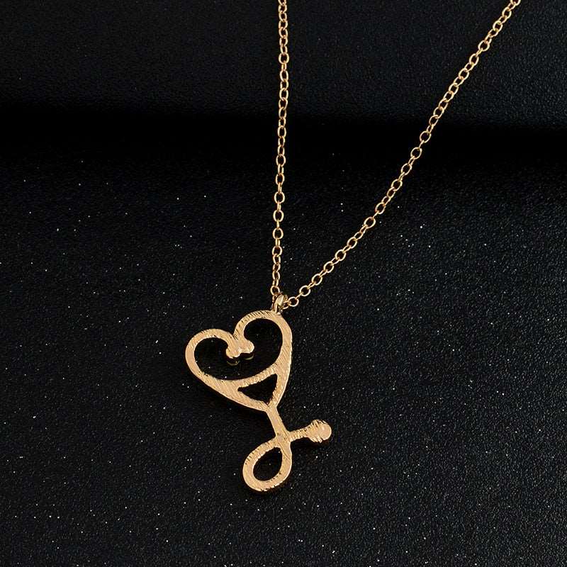 Colgante de corazón diseño de estetoscopio