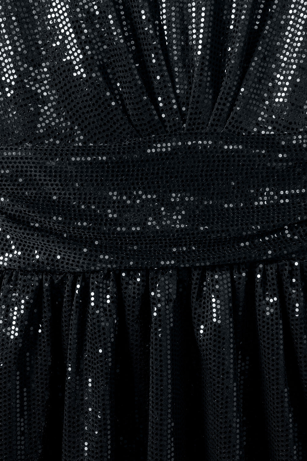 Mini vestido negro con espalda abierta y cintura alta con lentejuelas - EBEPEX