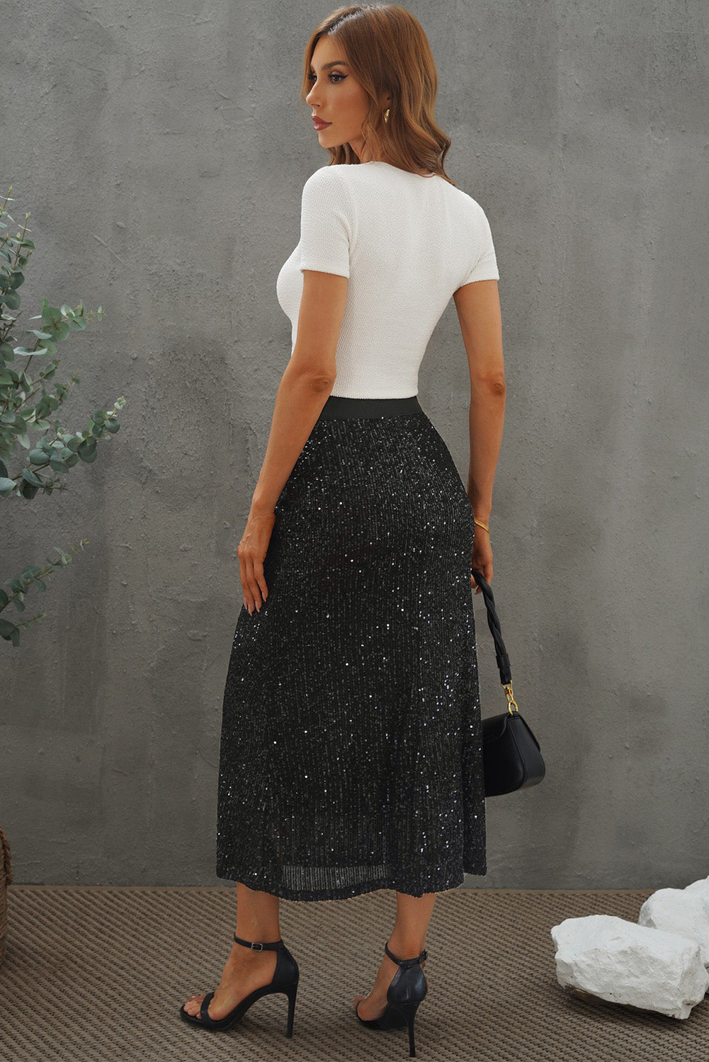 Falda midi ceñida al cuerpo con cintura alta y lentejuelas negras - EBEPEX