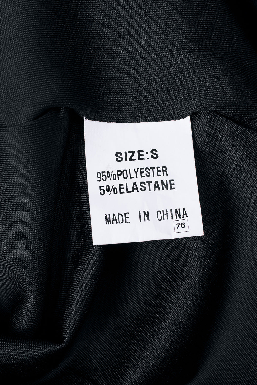 Mini vestido negro con espalda abierta y cintura alta con lentejuelas - EBEPEX
